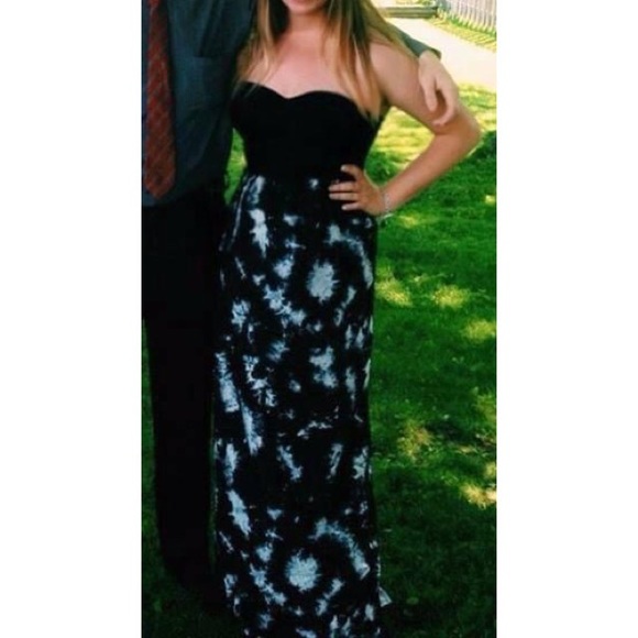 Hurley Maxi Dress - Picture 5 of 7